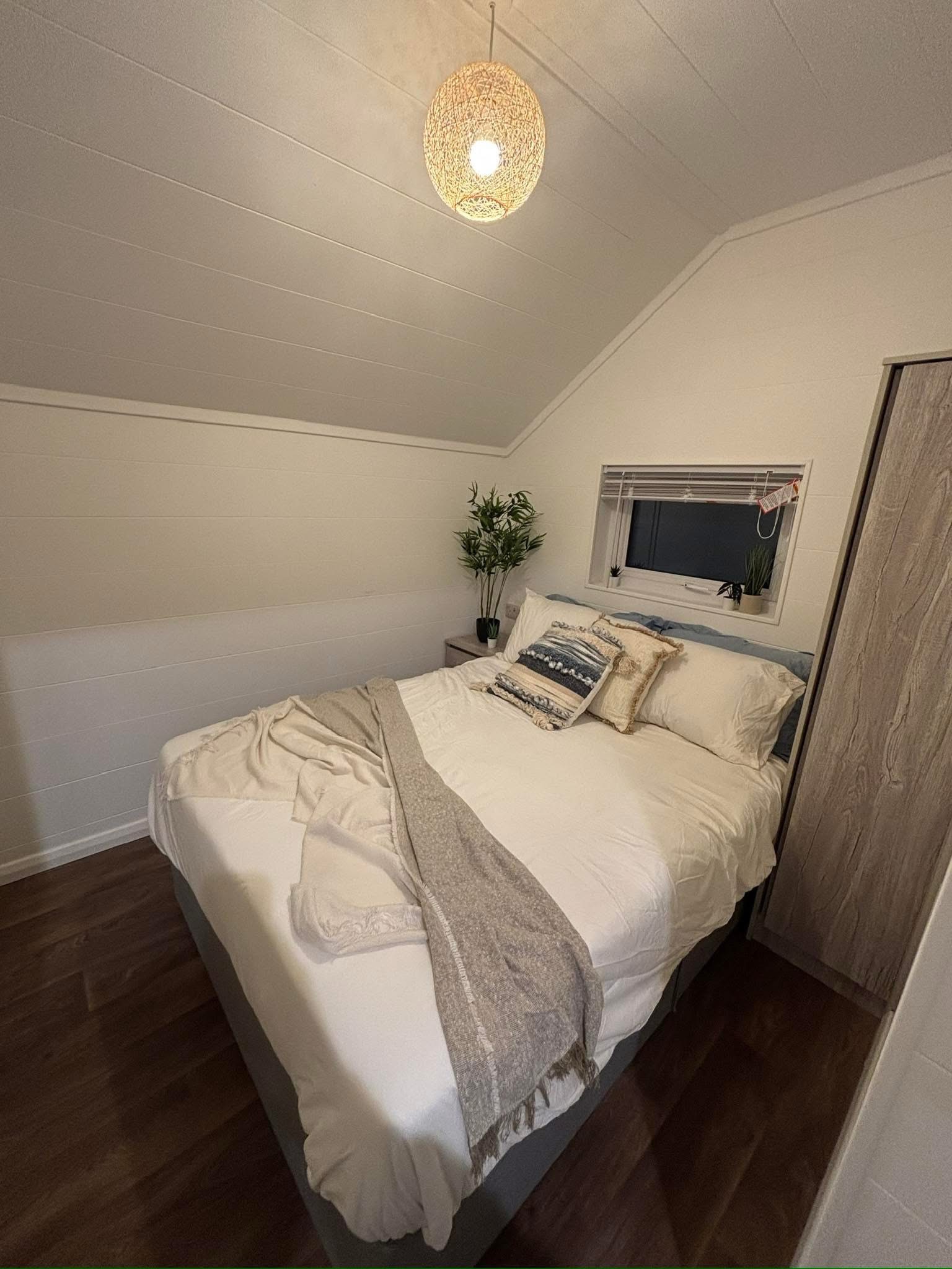 2 Bed Barn Main Bedroom