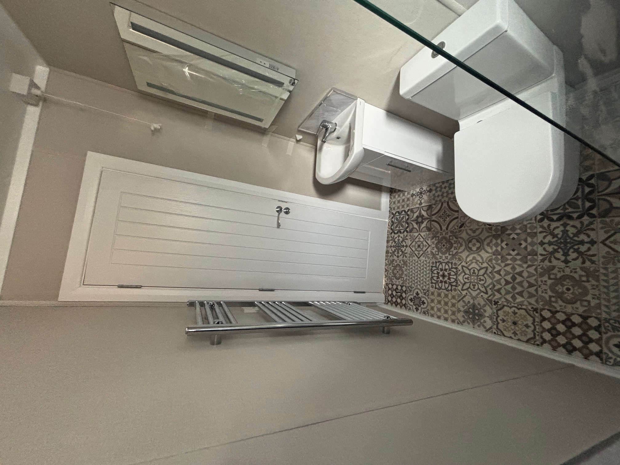 2 Bed Barn Deluxe Bathroom
